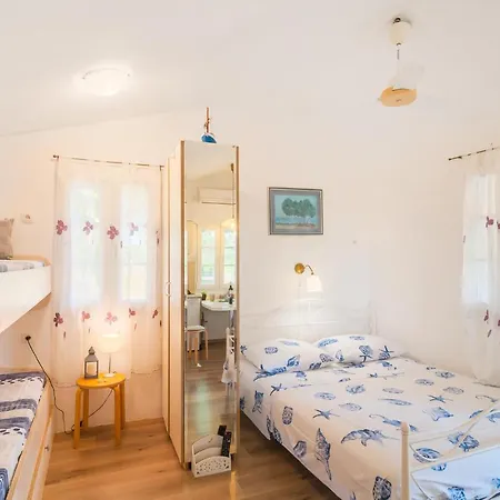 Beautiful In Stari Grad With Wifi Дом отдыха Стари Град
