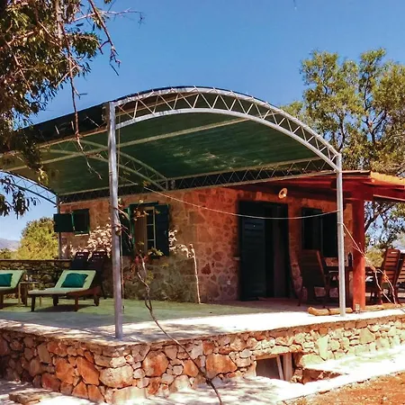 Дом отдыха Beautiful In Stari Grad With Wifi Стари Град