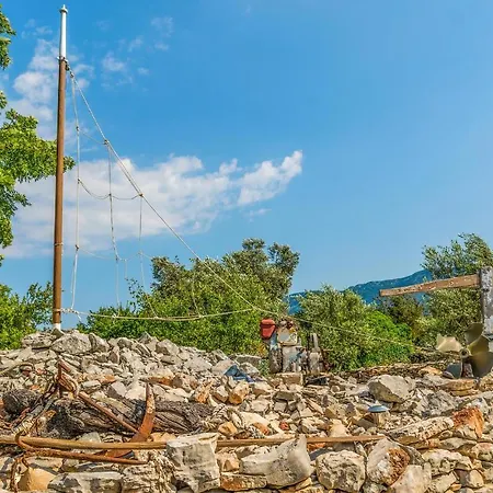 Beautiful In Stari Grad With Wifi Дом отдыха *