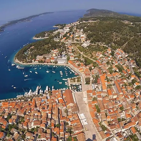 Beautiful In Stari Grad With Wifi Стари Град
