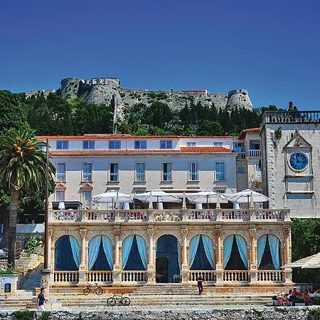 Beautiful In Stari Grad With Wifi Дом отдыха *